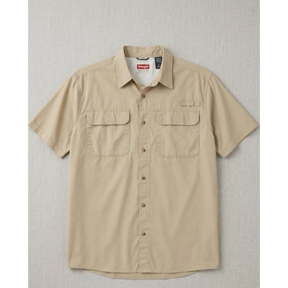 Wrangler Mens Beige Short-Sleeve Button-Up Shirt With Dual Chest Pockets SIze L
